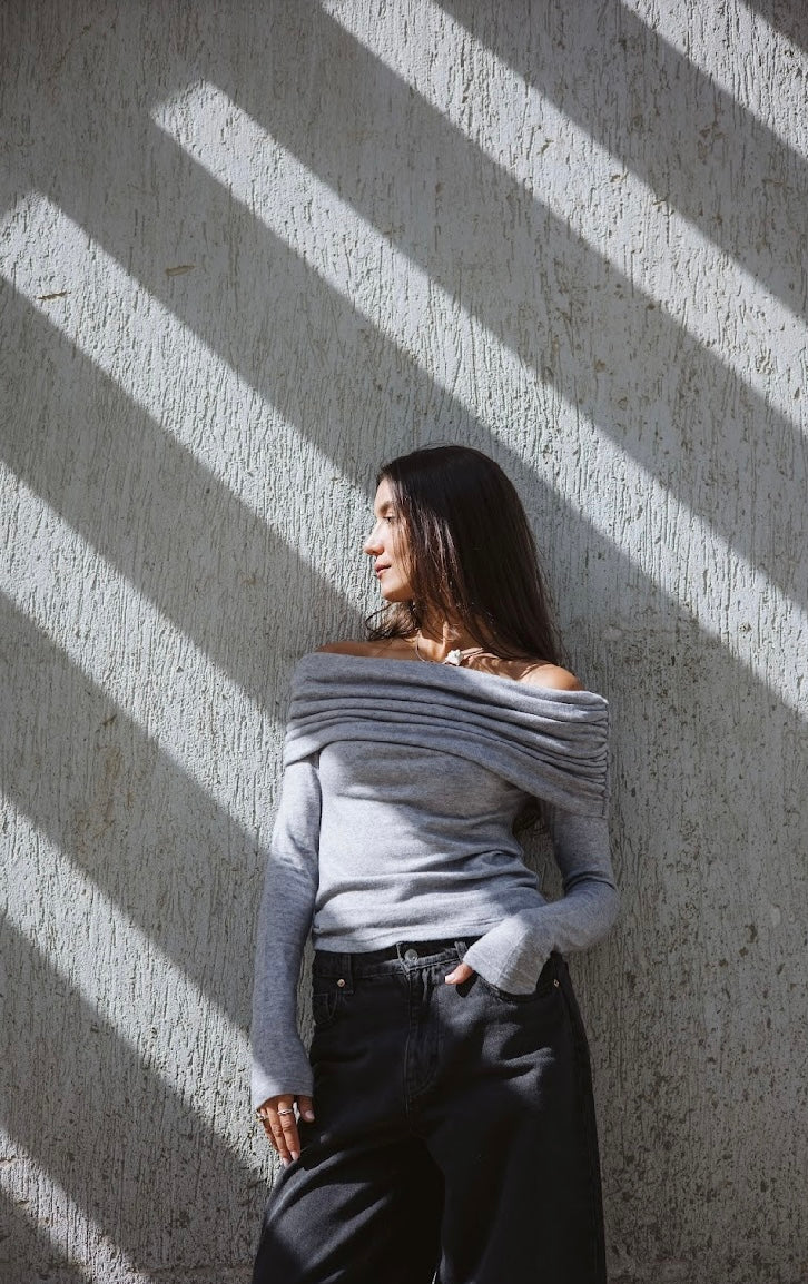 Wool off-shoulder Top in Grey