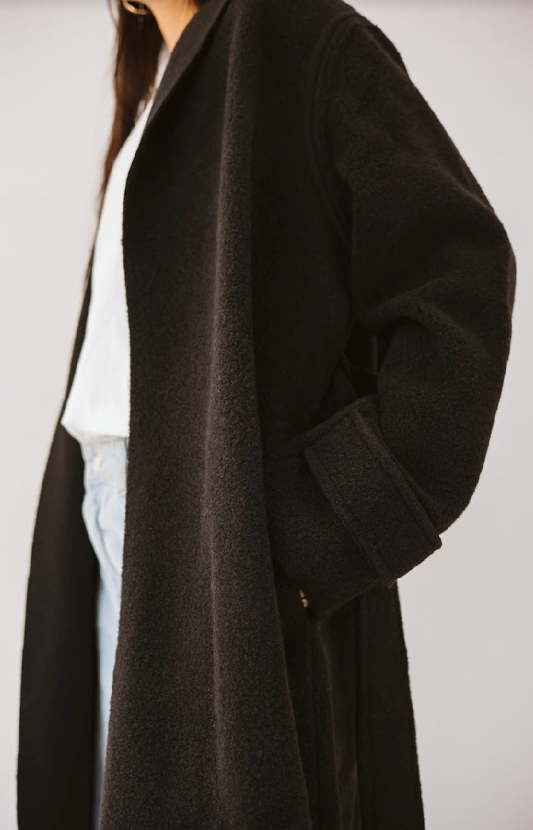 Wool coat in Black