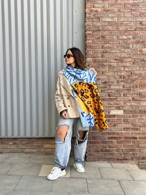Leopard scarf in blue