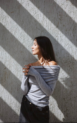 Wool off-shoulder Top in Grey