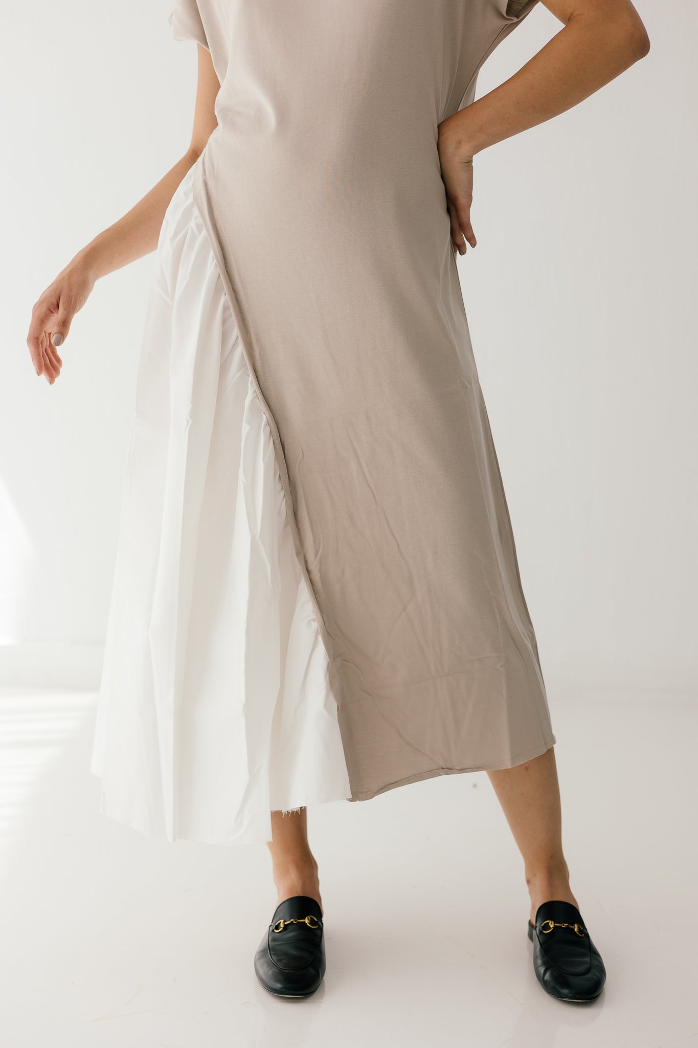 Half sleeves Melton x poplin dress in Biege