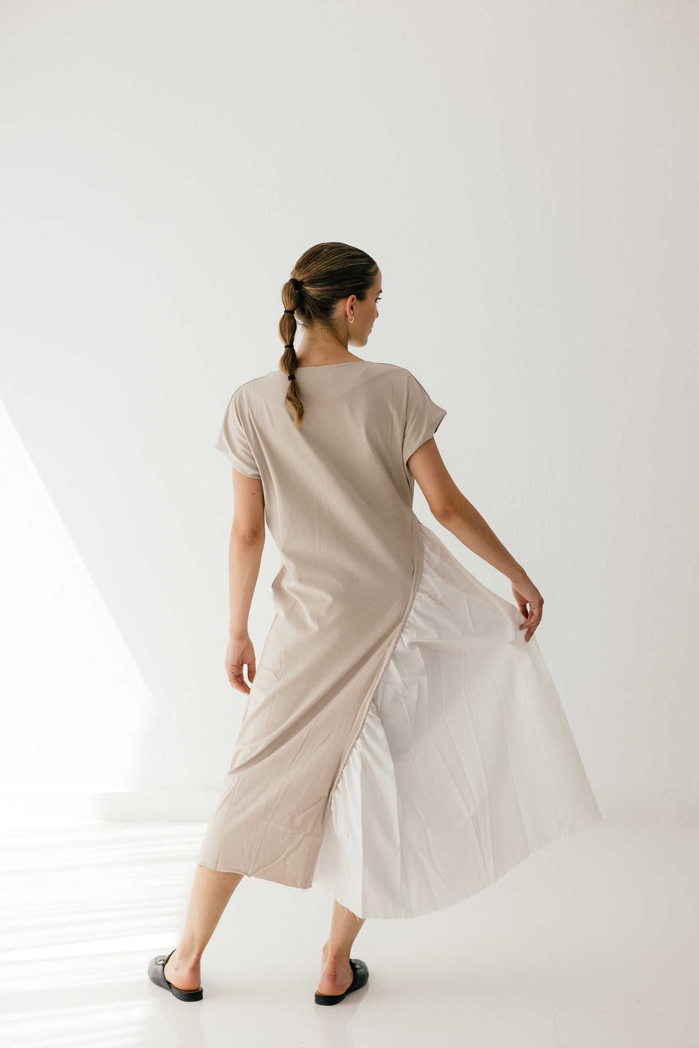 Half sleeves Melton x poplin dress in Biege