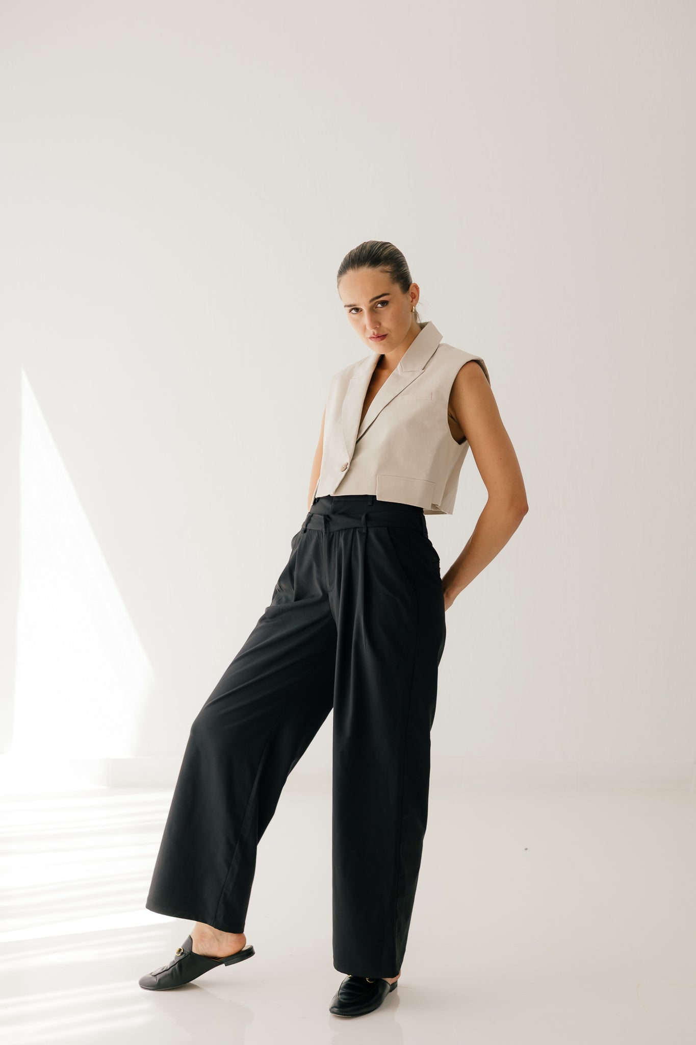 Cropped gabardine vest