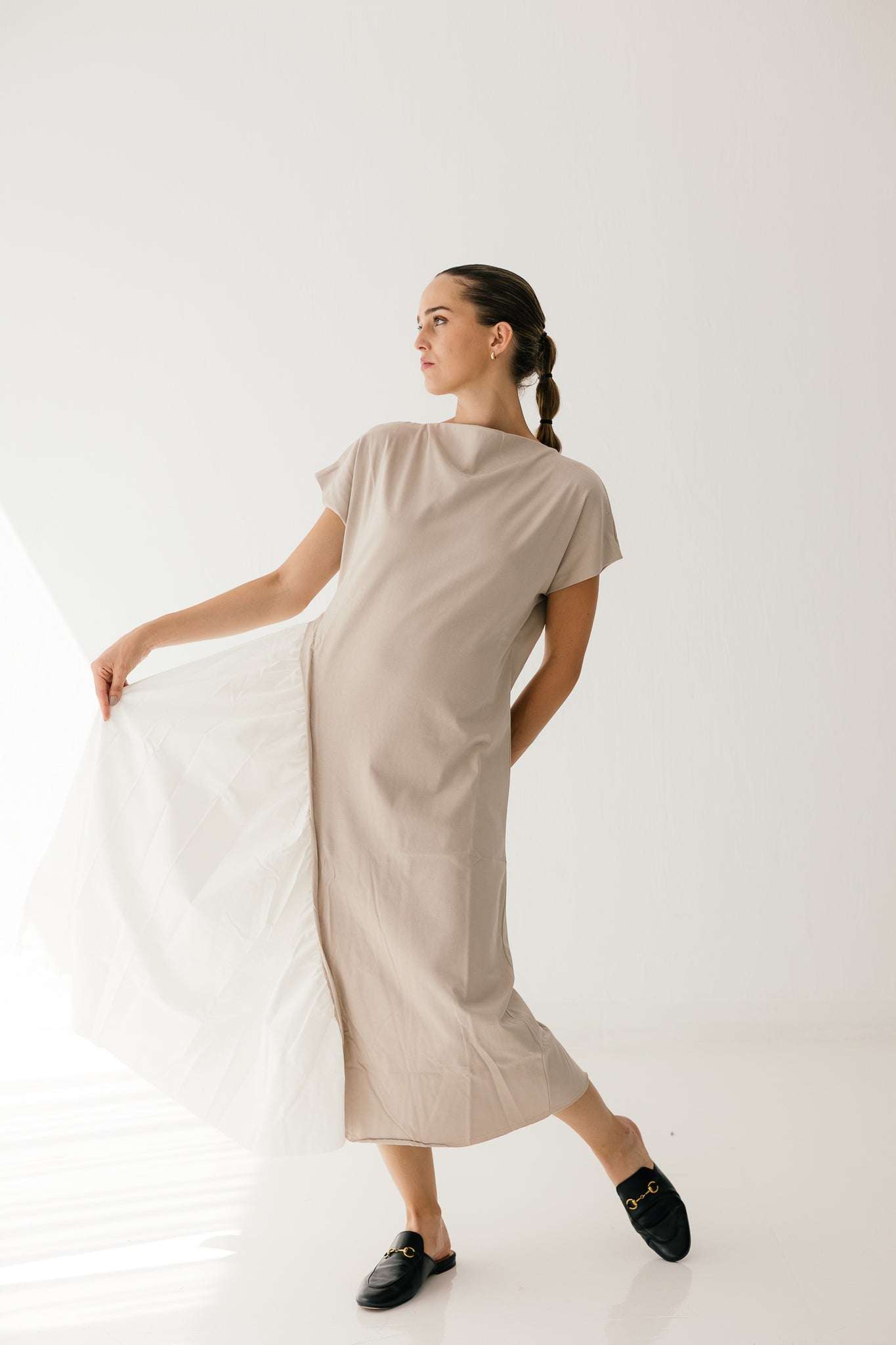 Half sleeves Melton x poplin dress in Biege