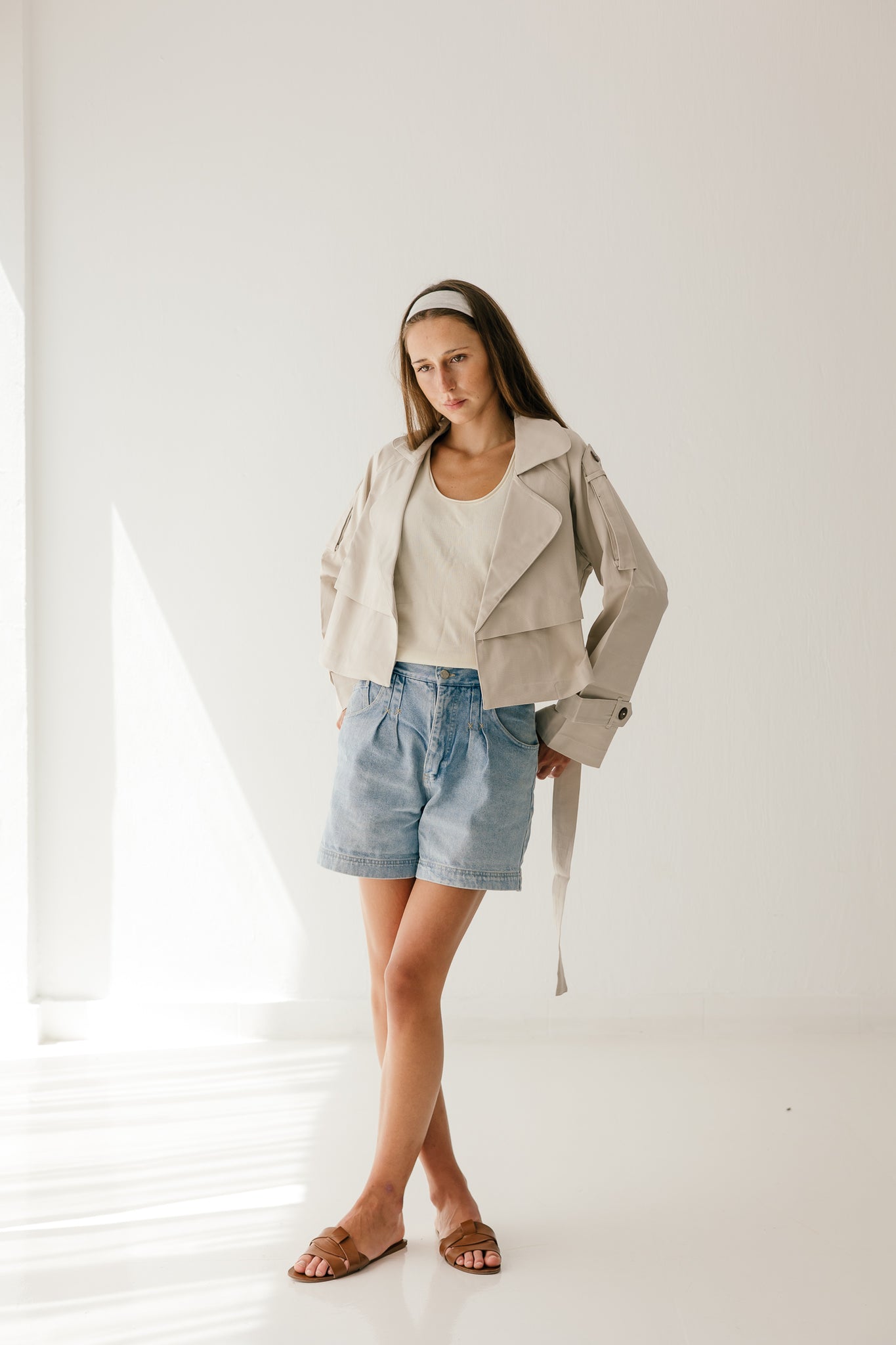 Cropped Trench Jacket in sand